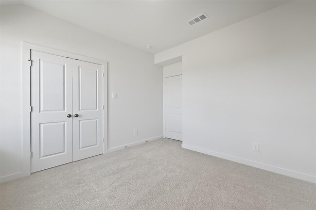 Building Photo - 3238 Kindred Wy