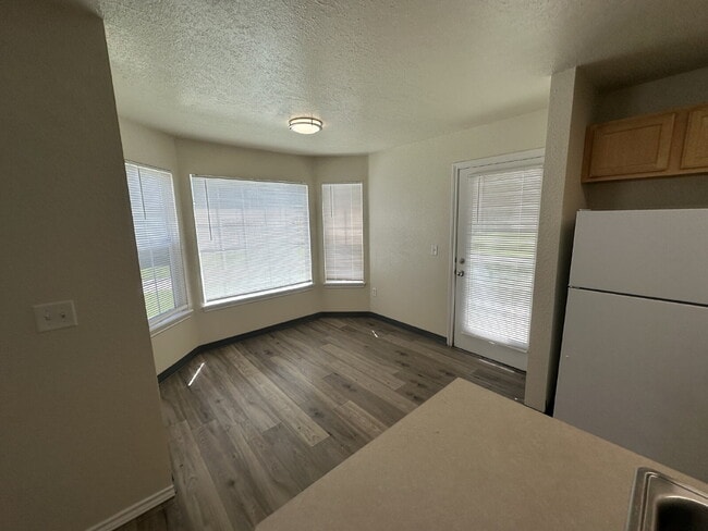 Building Photo - 11839 Cloverbrook Ln