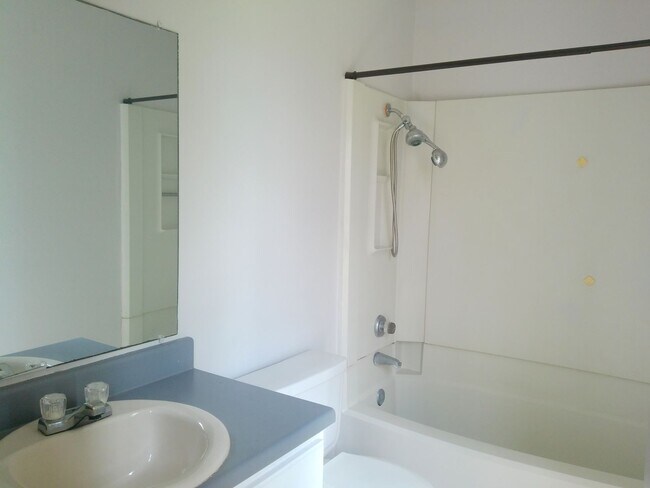 Building Photo - 2309 Capitan Dr
