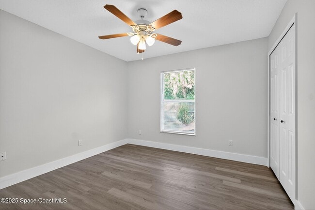 Building Photo - 1283 Goldenrod Cir NE