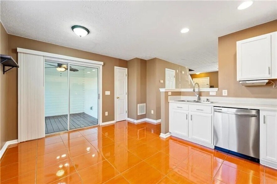 Building Photo - 5125 Sky Ridge Way