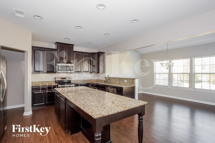 Building Photo - 7357 Elbens Ln SW