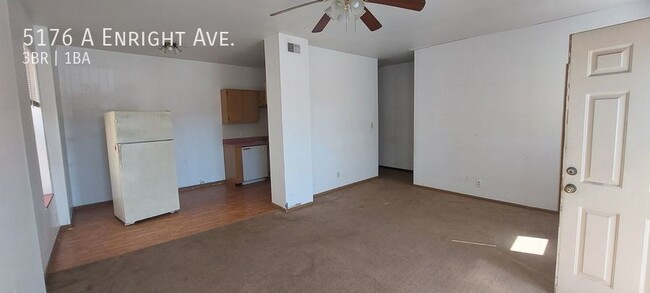Building Photo - Enormous 2nd Floor Three Bedroom Apartment...