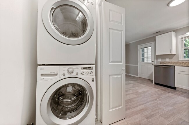 Building Photo - Available early May!!  Desirable Fenway Park Rental