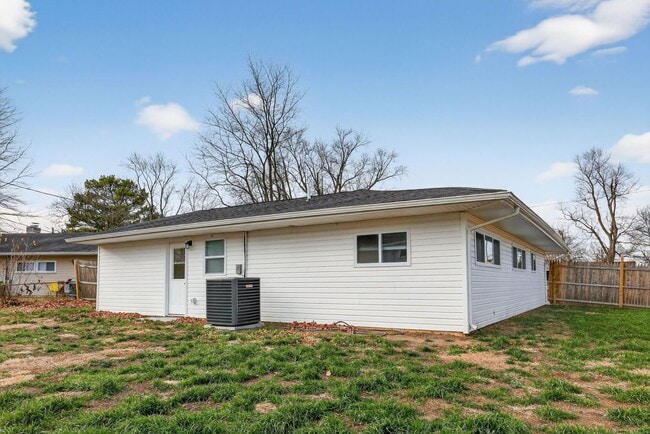 Building Photo - Newly Renovated 4BR/2BA in Newark - $2,400.00