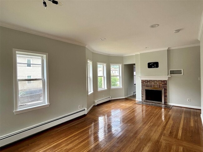 Building Photo - 339 Midland Ave