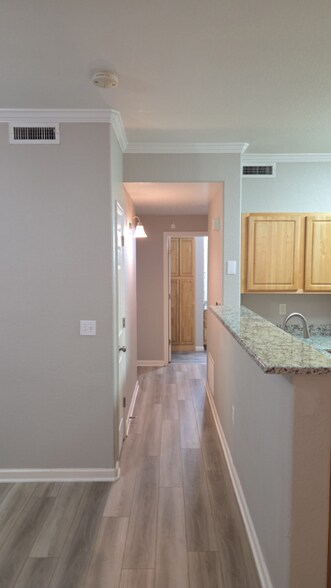 Building Photo - 4875 S Balsam Way