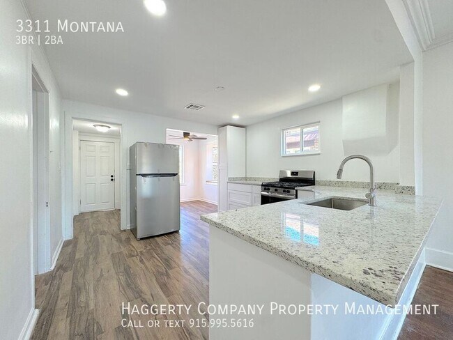Building Photo - 3311 Montana-