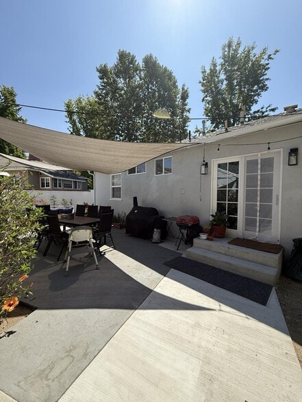 Building Photo - 4841 Revlon Dr