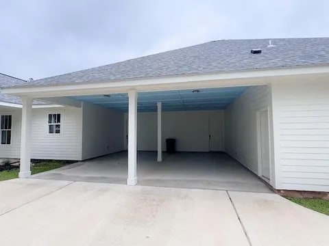 Building Photo - 2240 Caroline St