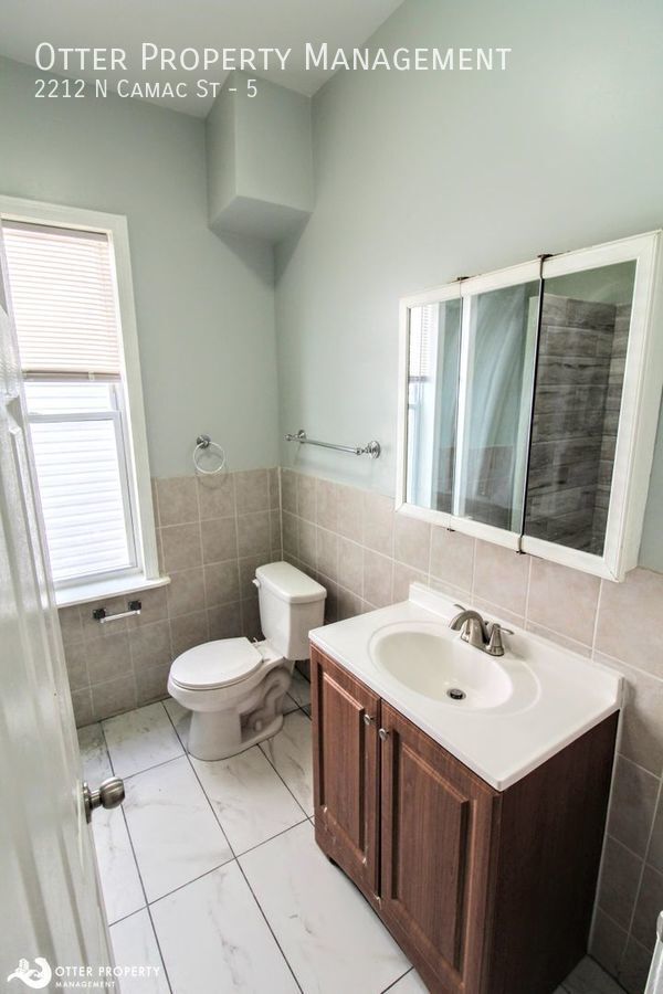 Building Photo - Room for Rent- Clean, Private Room for Ren...