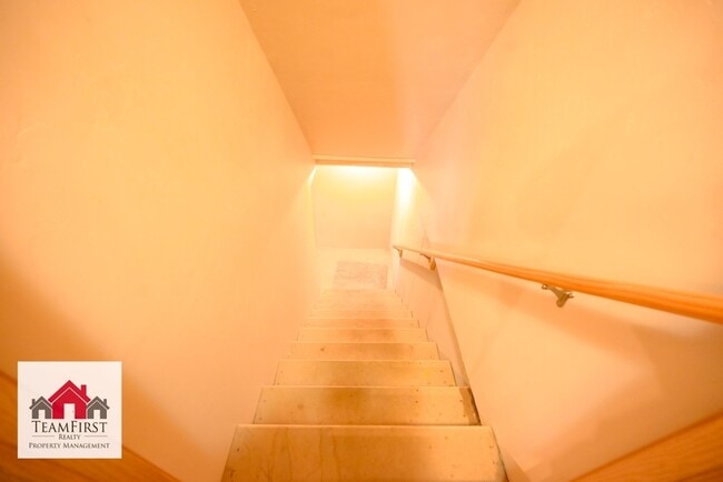 Building Photo - 2135 S Broadway