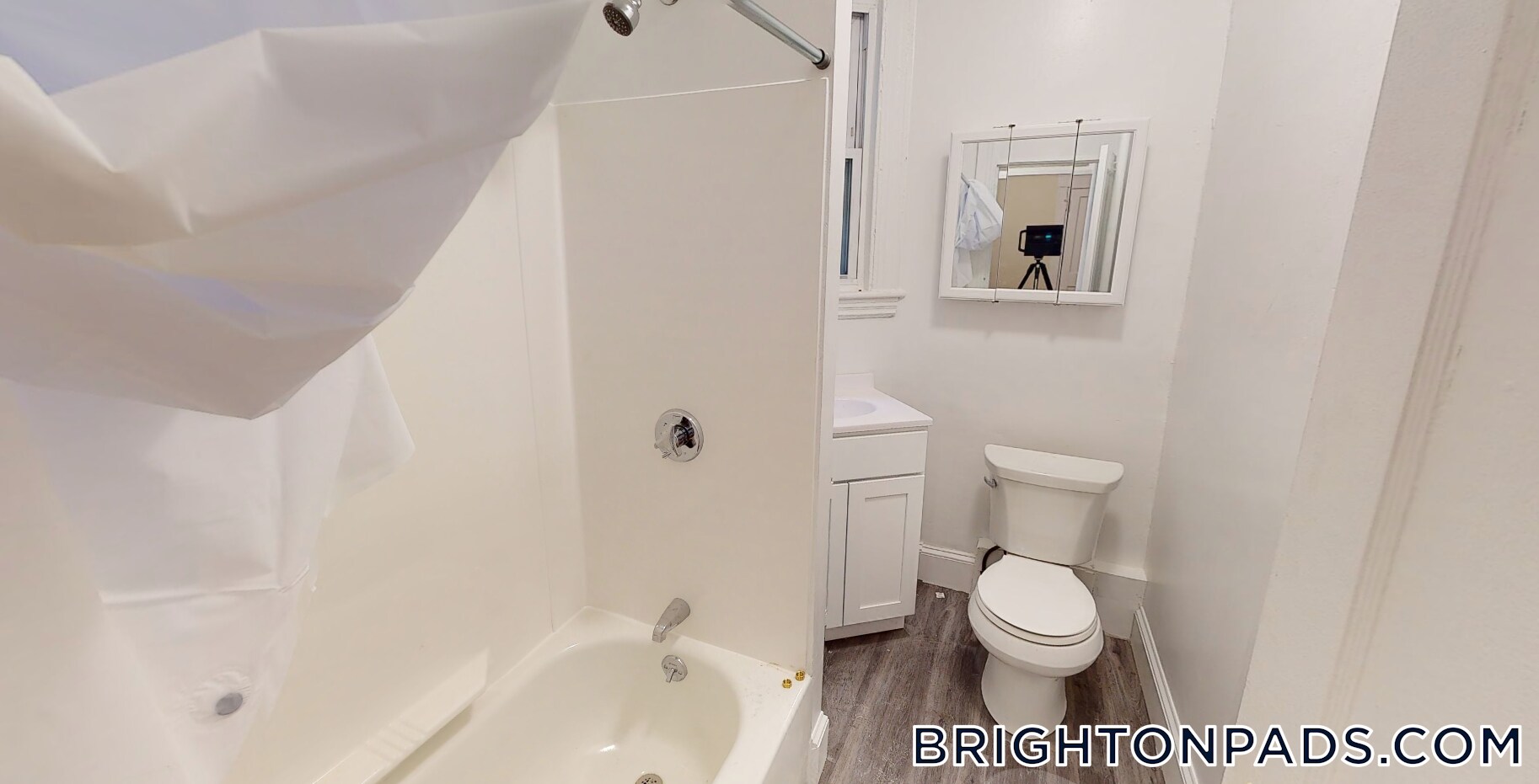 Building Photo - 130 Englewood Ave