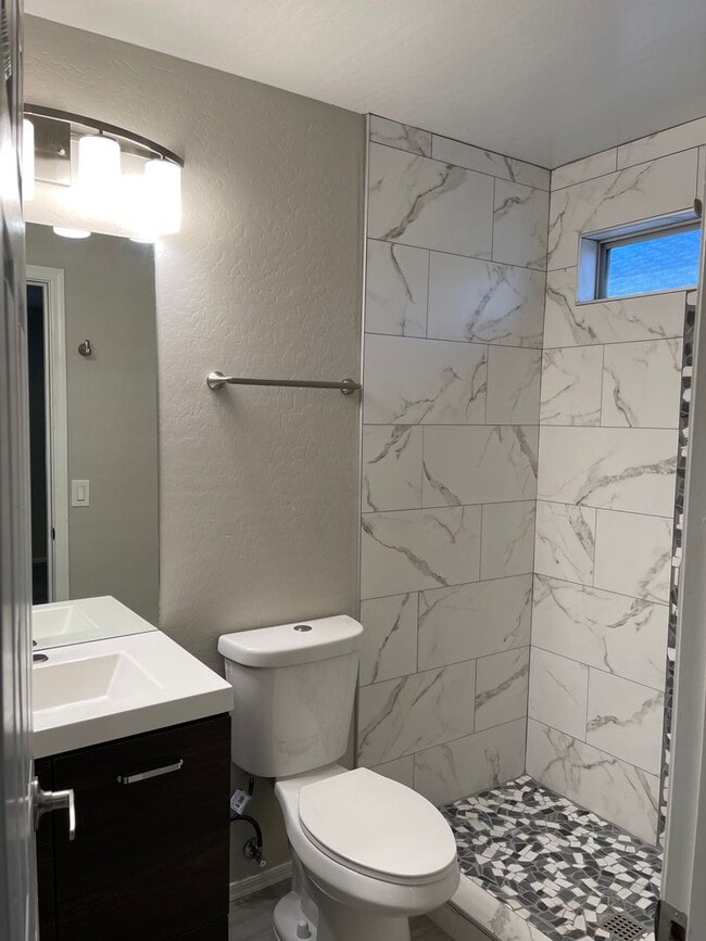 Building Photo - COMING SOON! Gorgeous Remodeled Home in El Mirage