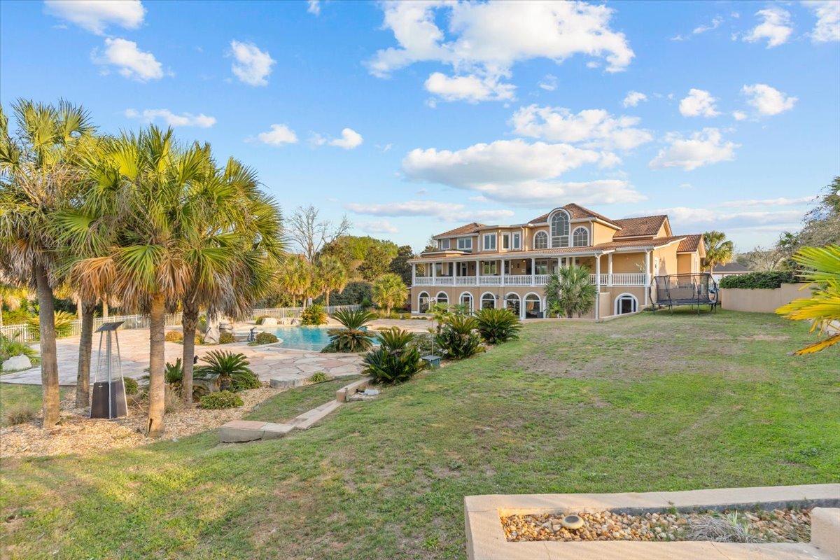 Building Photo - 200 Asphodel Dr