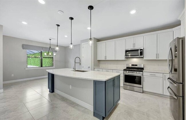 Building Photo - 7265 Wilton Dr N