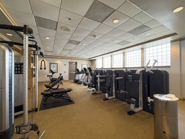 Building Photo - 5220 Seawall Blvd