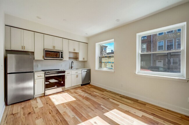 Building Photo - 620 S 8th St