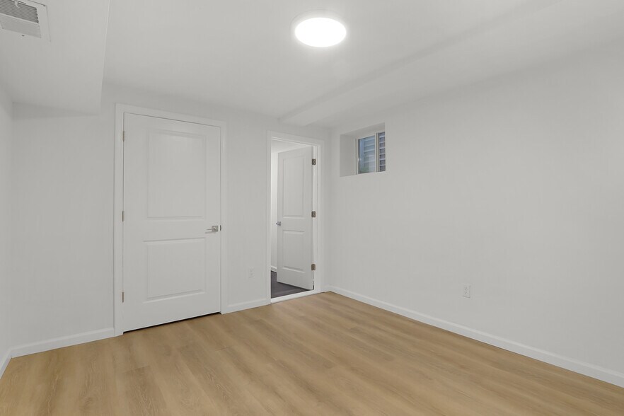 Building Photo - 57 Trumbull St