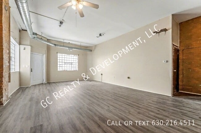 Building Photo - 3328 W Chicago Ave