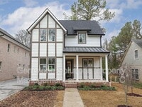 Building Photo - 207 Fairground St