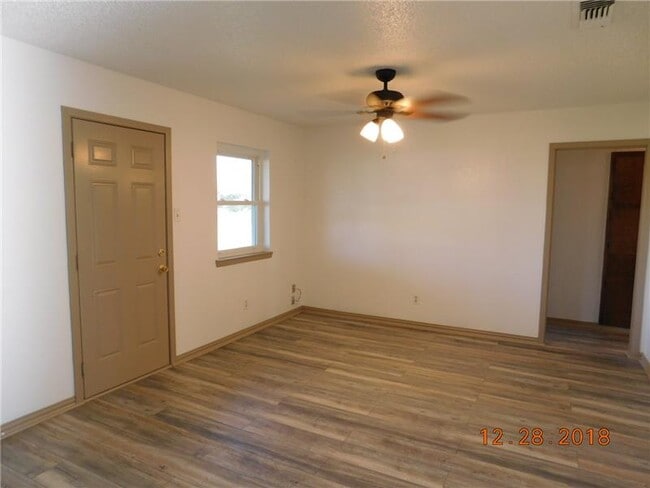 Building Photo - 1010 Jackie Jo Ln