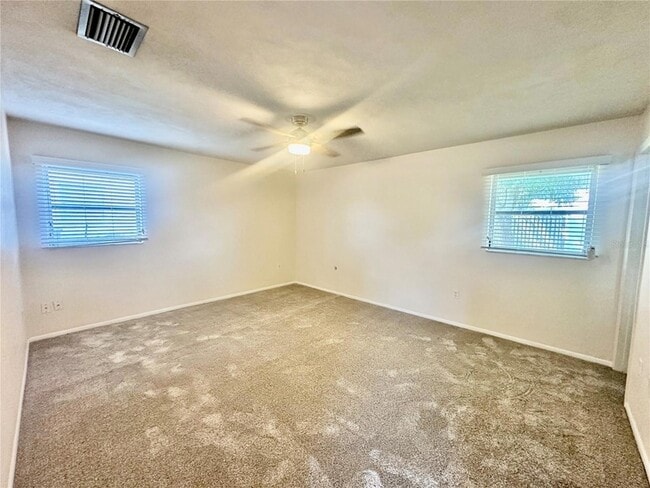 Building Photo - 141 Poe Dr