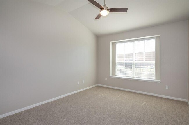 Building Photo - 415 Epiphany Ln