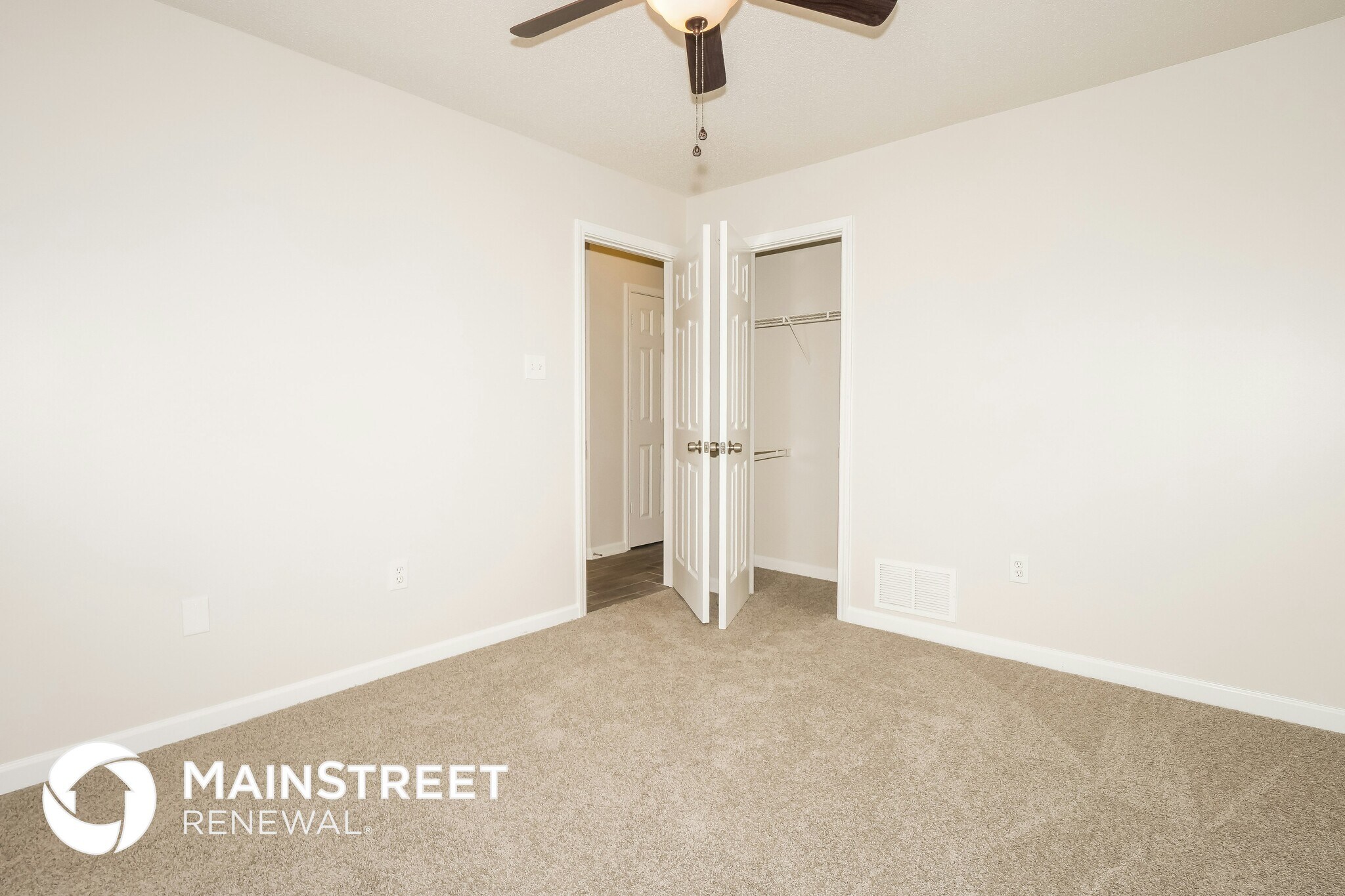 Building Photo - 5665 Deer Ridge Dr