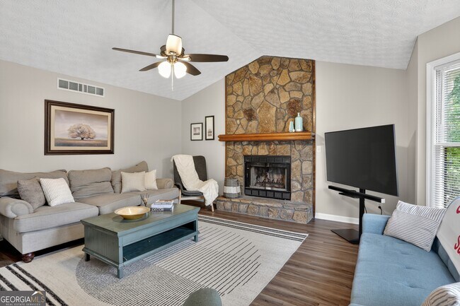 Building Photo - 2562 Kennesaw Springs Ct