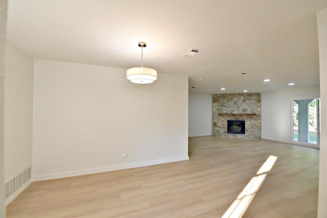 Building Photo - 4617 Sidereal Dr