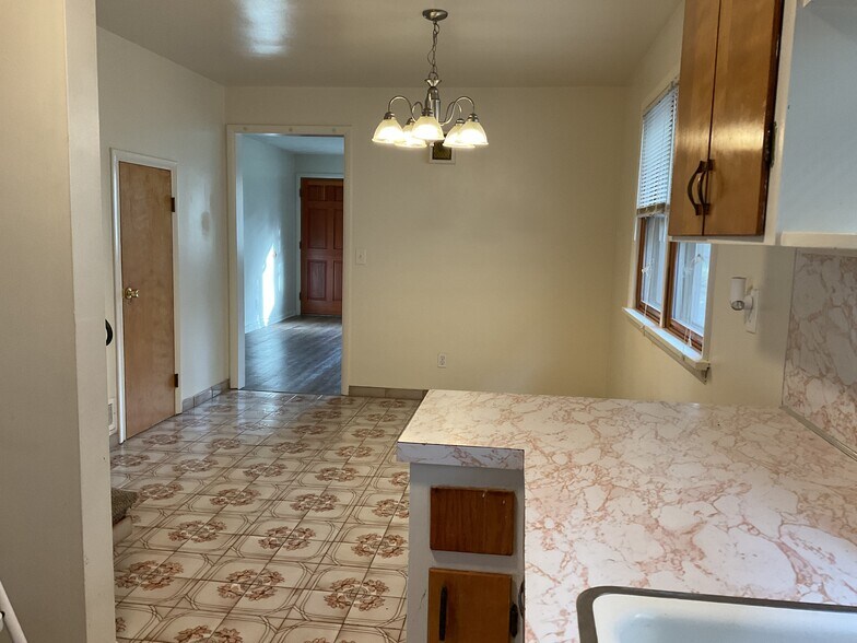 Building Photo - 211 Magnolia Ave