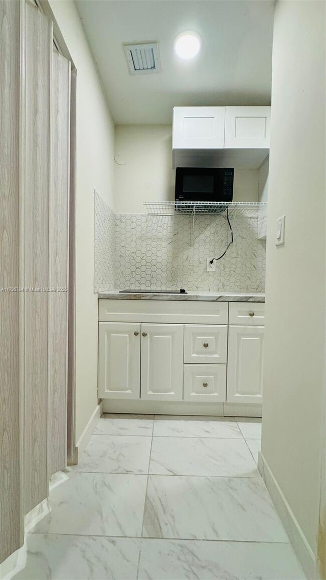 Building Photo - 25657 SW 144th Ave