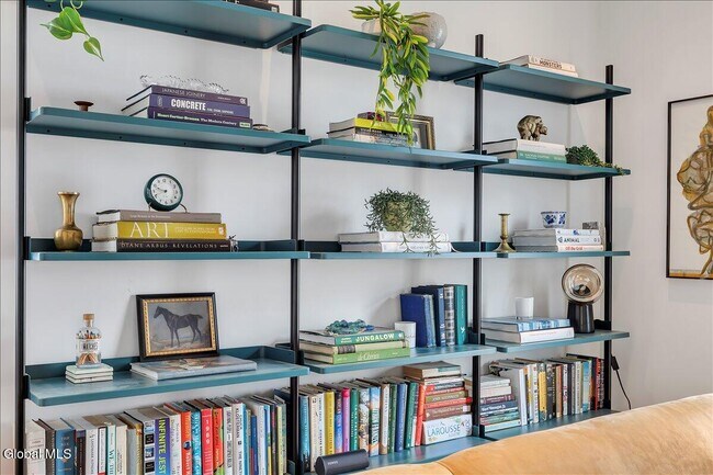 Building Photo - 18 Granite St