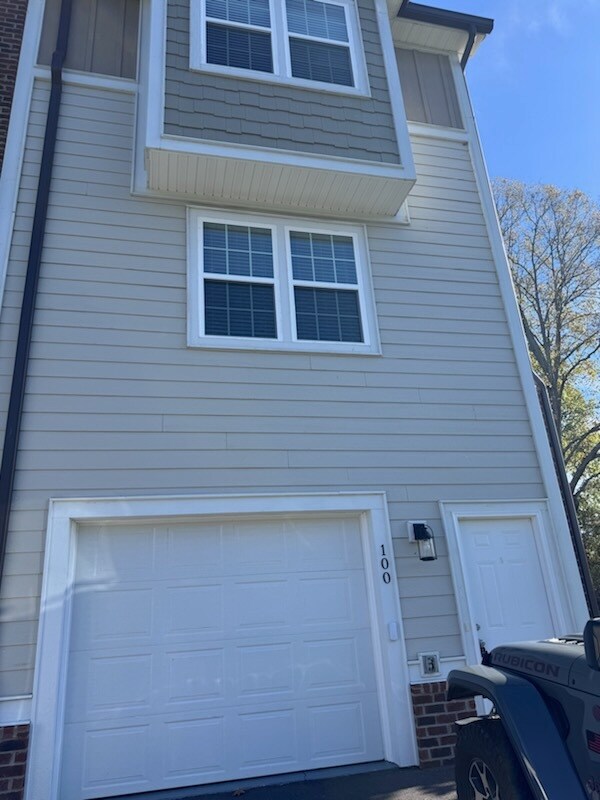 100 Storytown Village - 100 Storytown Vlg