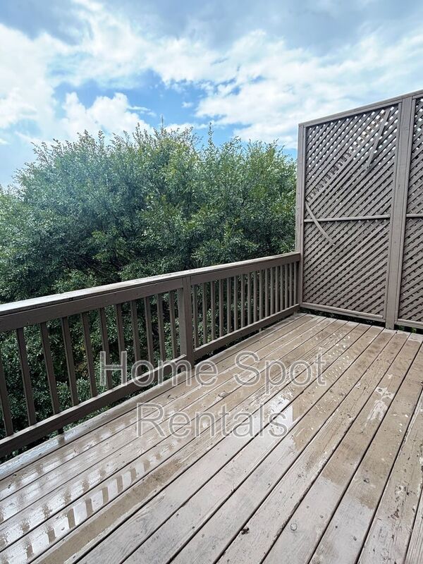 Building Photo - 2664 Rivers Edge Dr NE
