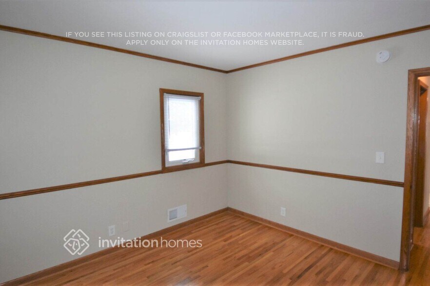 Building Photo - 2300 Winfield Ave