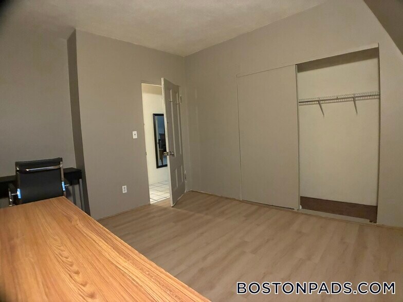 Building Photo - 23 Worcester Square