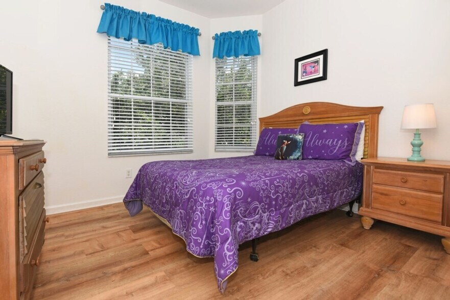 Building Photo - 2303 Butterfly Palm Way