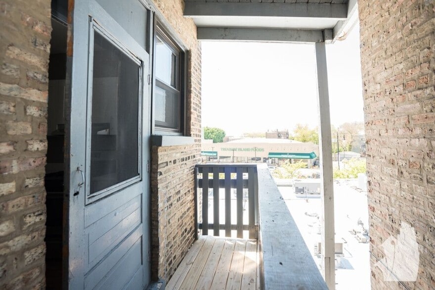 Building Photo - 626 W Stratford Pl