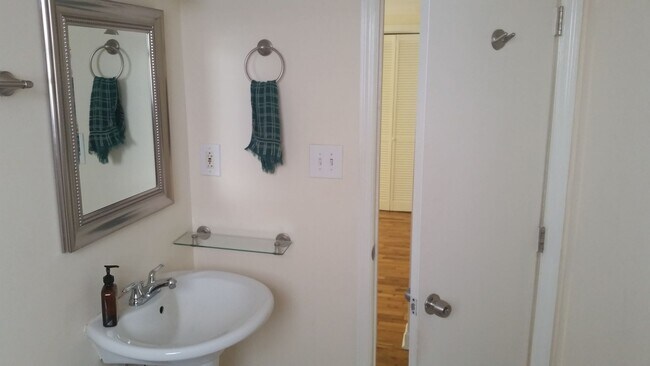 Building Photo - cute place