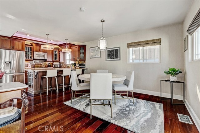 Building Photo - 718 S Broadway