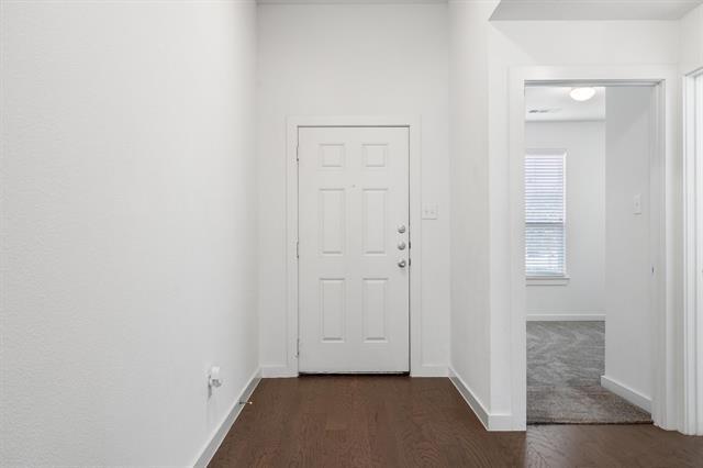 Building Photo - 1620 Meadow Trail Ln