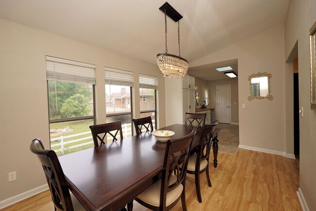 Building Photo - Updated 4 bedroom home in Bluewater Bay!