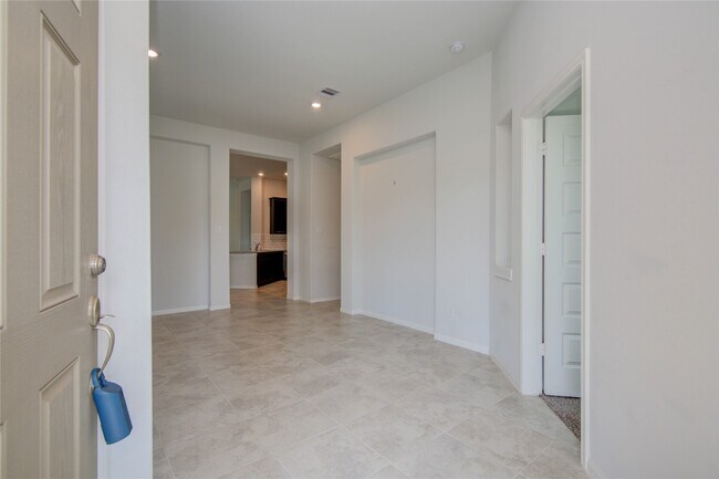 Building Photo - 2425 Temple Crag Dr