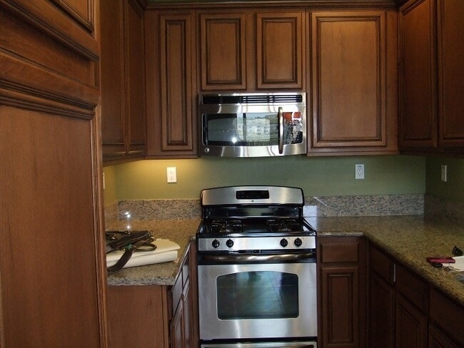 Building Photo - 31136 Strawberry Tree Ln