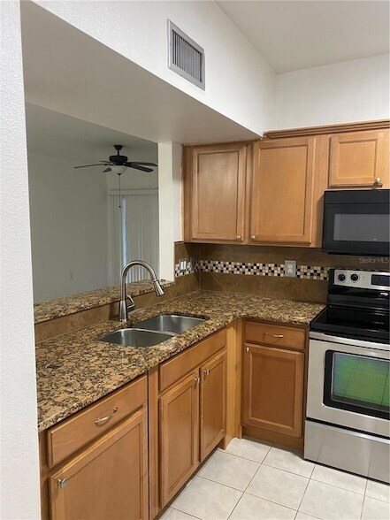 Building Photo - 6014 Portsdale Pl