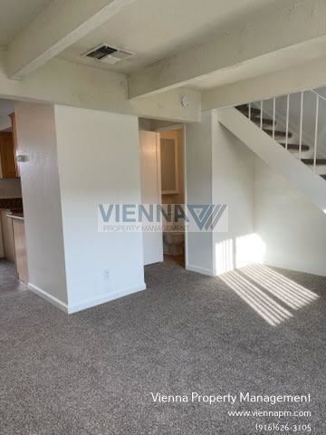 Building Photo - 7032 Fair Oaks Blvd