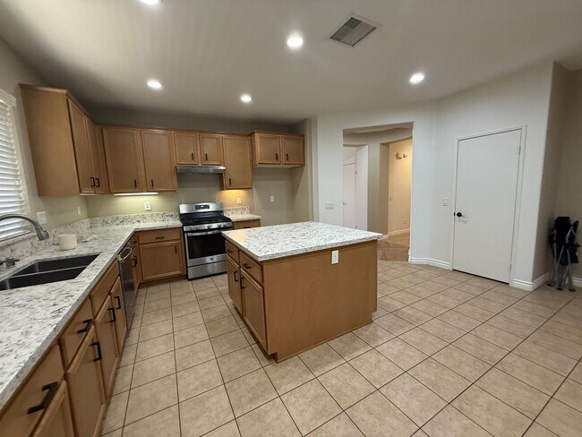 Building Photo - 13252 Placentia St