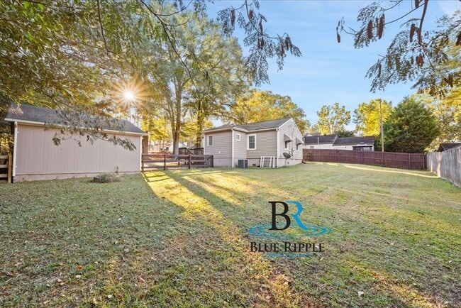 Building Photo - 1579 Walker St SE